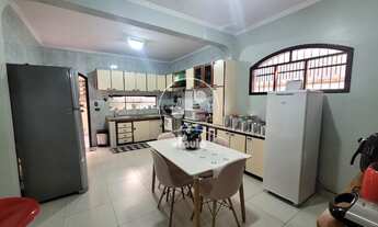 Imagem 5: Imperdível!! Sobrado de 160m² à venda em Santo André, com 3 quartos, 1 suíte, sala dois am