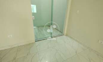 Imagem 3: Sobrado de Luxo no Paraíso: 3 Quartos, 3 Suítes, 5 Banheiros e 4 Vagas de Garagem em Santo