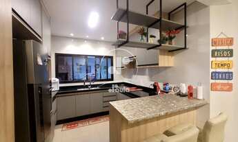 Imagem 1: Sobrado à venda em Santo André-SP, Vila Camilópolis: 4 quartos, 2 suítes, 1 sala, 3 banhei