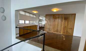 Imagem 3: Centro. Apartamento Alto Padrão com 300 m2. 3 suítes3 salas, 5 banheiros e 5 vagas de gara