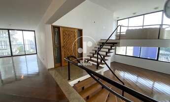 Imagem 2: Centro. Apartamento Alto Padrão com 300 m2. 3 suítes3 salas, 5 banheiros e 5 vagas de gara