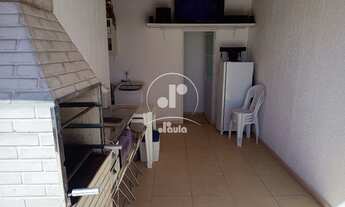 Imagem 4: 41m² + 41m² = 82m² de área útil, sendo distribuídos em: 2 dormitórios; Sala; Cozinha; 1 b