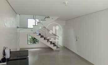 Imagem 2: Sobrado Alto Padrão na Vila Alpina com 190m2, com 03 Suítes amplas e arejadas, Sala, Jardi