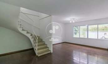 Imagem: Sobrado 262m², 5 Dormitórios, 4 vagas