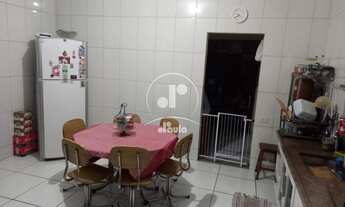 Imagem 2: Sobrado à venda em Santo André-SP: 3 quartos, 2 suítes, 2 salas, 4 vagas de garagem, 204m²