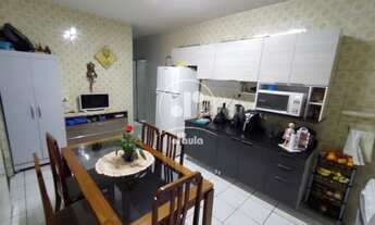 Imagem 4: Casa térrea no Bairro Jardim Bom Pastor, com 154?, 5 dormitórios, 3 banheiros, 3 vagas