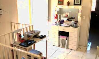 Imagem 3: 2 moradias com 2 sobrados 3 vagas de garagem com 2 dorms cada moradia Vila Luzita