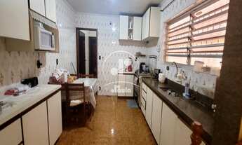 Imagem 2: Sobrado com 247,00 m² de área útil, e 191 de terreno, Vila Pires, Santo André. Á poucos m