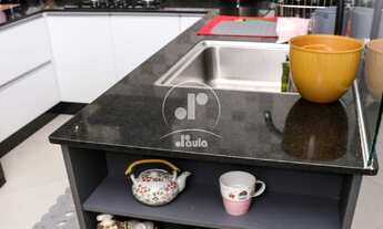 Imagem 4: Imperdível Sobrado à Venda em Santo André-SP, Vila Cecília Maria! 3 Quartos, 2 Suítes, 3 B