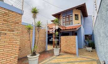 Imagem 2: Sobrado a venda com 338m², com 3 suítes, 4 salas, 4 banheiros, 5 vagas, no Bairro Campestr