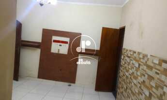 Imagem 4: Sobrado com entrada para 2 ruas sendo 2 dormitórios, sala em piso frio, lavabo, cozinha co