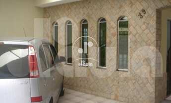 Imagem: Vila Scarpelli. Sobrado com 259m2. Bem construído