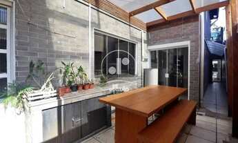 Imagem: Sobrado 230m², 3 Quartos, 2 Vagas, para