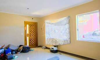 Imagem 2: Sobrado em ótima localização com 175 m² de área construída e 135 de terreno , fica de es