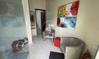 Imagem 2: Centro. Imóvel em Zona Comercial com 156m2, consistente de Salão Comercial, Casa, Edícula