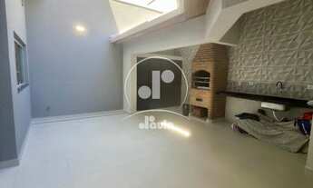 Imagem 3: Sobrado de Luxo na Vila Scarpelli: 3 Quartos, 2 Suítes, 2 Salas, 5 Vagas - Santo André-SP!