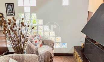 Imagem 6: Sobrado para locação com 338m², 3 suítes, 4 banheiros, 5 vagas, no Bairro Campestre, Santo