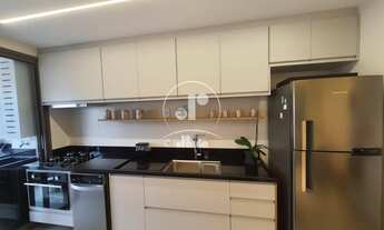 Imagem 7: Apartamento com 2 dormitórios, sendo 1 suíte, living ampliado e 1 banheiro social no bairr