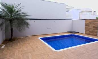 Imagem 2: 3 dormitórios, 3 suíte, 4 vagas na garagem, 250M² de Área Construída