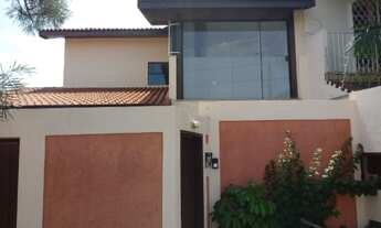 Imagem: 3 dormitórios, 1 suítes, 2 banheiro, 4