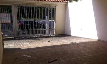 Imagem 4: 3 dormitórios, 1 suítes, 2 banheiro, 2 vagas na garagem