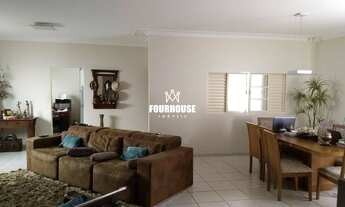 Imagem 4: Casa em Uberlândia, no bairro Santa Rosa, com 200 m²