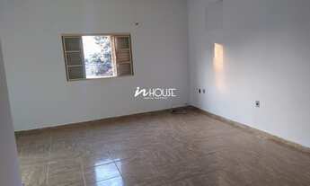 Imagem 3: Ponto comercial , casas e apartamento no Bairro Saraiva