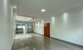 Imagem: Casa com três quartos sendo duas suítes