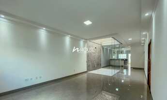 Imagem 3: Casa com três quartos sendo duas suítes no Bairro Bosque dos Buritis