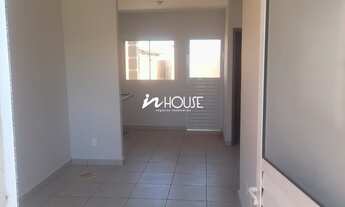 Imagem: Casa com dois quartos e um banheiro no bairro