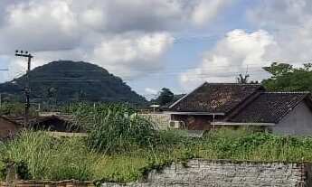 Imagem: Terreno de esquina a venda localizado na