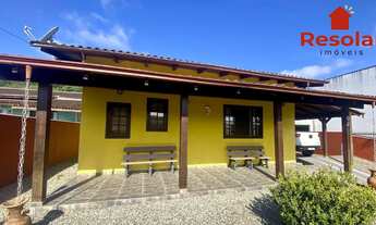 Imagem: Casa á Venda com 04 dormitórios no bairro