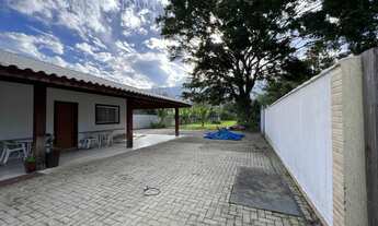 Imagem 2: CASA COM FUNDO AO RIO JAGUAREGUAVA COM PISCINA