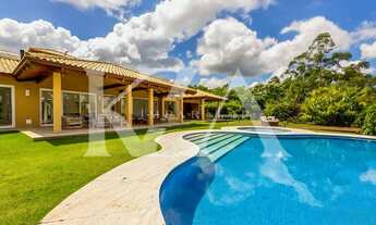 Imagem 2: Mansão com arquitetura litorânea e total conexão com a natureza à venda no Terras de São J