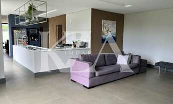 Imagem 2: Brisas de Jundiaí- Casa encantadora com piscina privativa e 3 suítes- Lote com 700m²- Exce