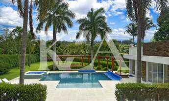 Imagem 3: Arquitetura imponente com lazer exclusivo na Fazenda da Grama