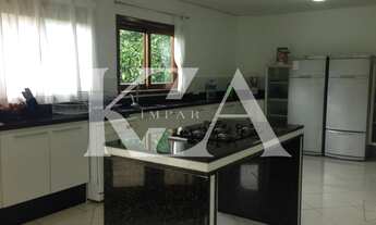 Imagem 4: Chácara de luxo no Condomínio Ribeirão 2 com aquecimento solar, piscina e jacuzzi, em Itup