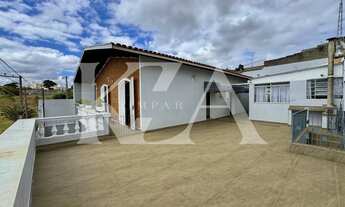 Imagem: Amplo Sobrado com Edícula Excelente Iluminação