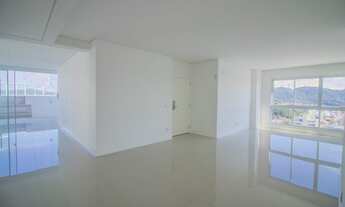 Imagem 3: Apartamento de Luxo no Coração de Balneário Camboriú - 3 Suítes - Centro - 128,44m²