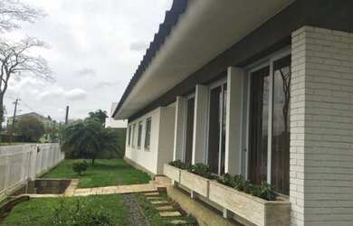 Imagem 3: Imperdível Casa Comercial à Venda em Curitiba-PR, Cristo Rei: 5 Quartos e 5 Vagas, 384,50m