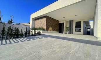 Imagem 2: Belíssima Casa 4 quartos à venda no Nereidas, Guaratuba/PR