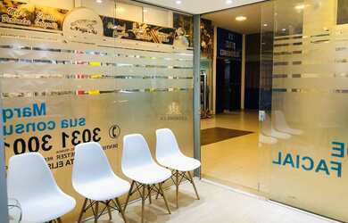 Imagem 3: Excelente Oportunidade: Loja Comercial à Venda no Centro de Curitiba-PR