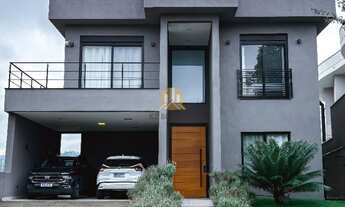 Imagem: Casa de Alto Padrão em Condomínio Fechado