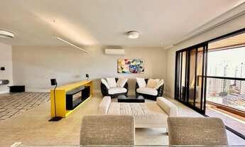 Imagem 3: Apartamento em Moema, São Paulo-SP: 3 suítes, 3 vagas e 150m². Venha conferir!