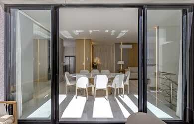 Imagem 5: Cobertura Mobiliada à venda no Centro de Balneário Camboriú-SC: 4 suítes e 3 vagas de gar