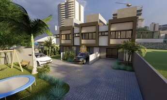 Imagem: Sobrado à venda em Curitiba-PR, Alto Boqueirão