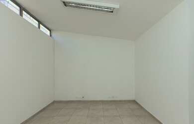 Imagem 6: Casa à venda em São Paulo-SP, Aclimação: 3 quartos, sendo 2 suítes e 6 vagas - 563m²