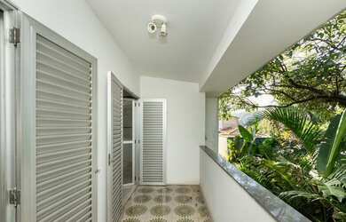 Imagem 7: Casa à venda em São Paulo-SP, Aclimação: 3 quartos, sendo 2 suítes e 6 vagas - 563m²