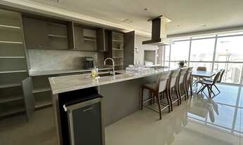 Imagem 3: Apartamento à venda no Centro de Balneário Camboriú-SC, 4 suítes e 3 vagas - 228m²