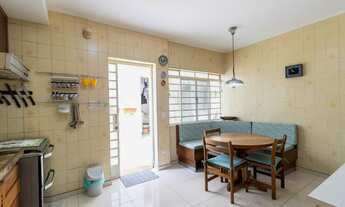 Imagem 3: Casa à venda em São Paulo-SP, no Campo Belo! 4 quartos, sendo 1 suíte e 2 vagas - 200m²